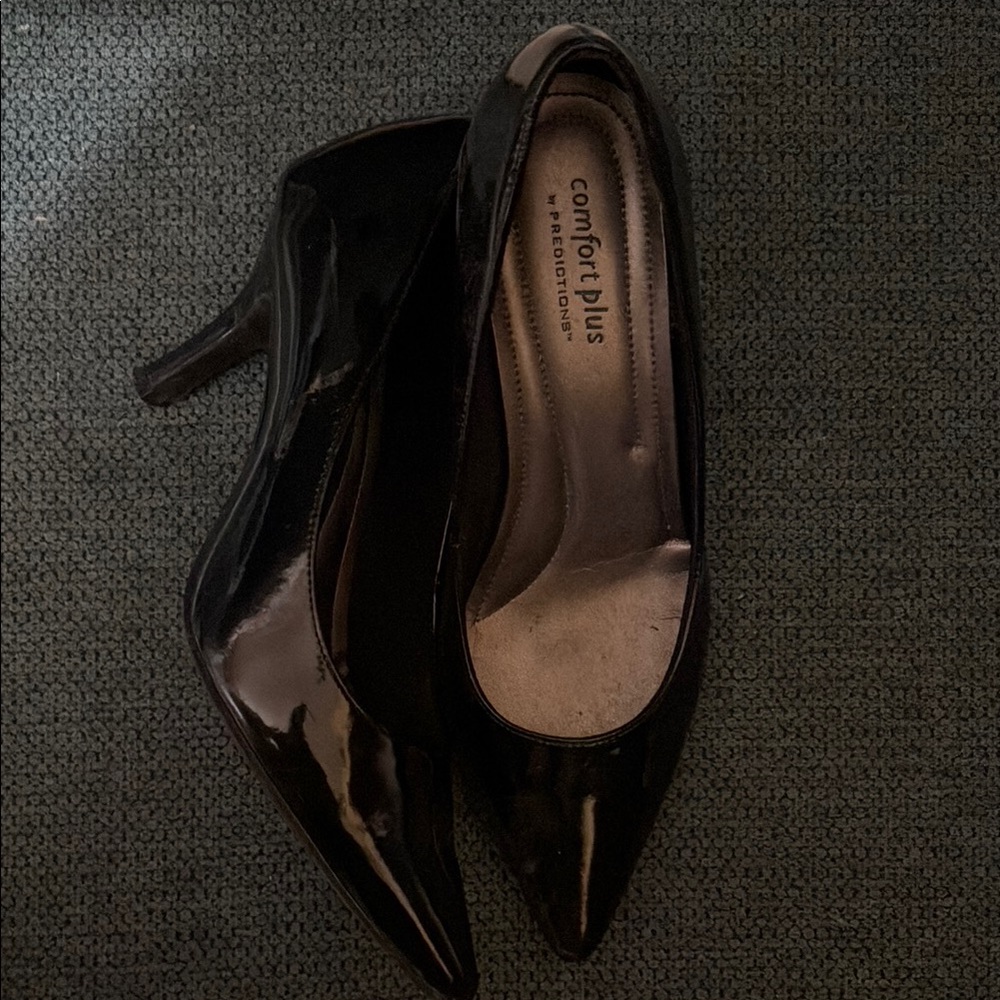 Comfort Plus by Predictions Black Patent Heels